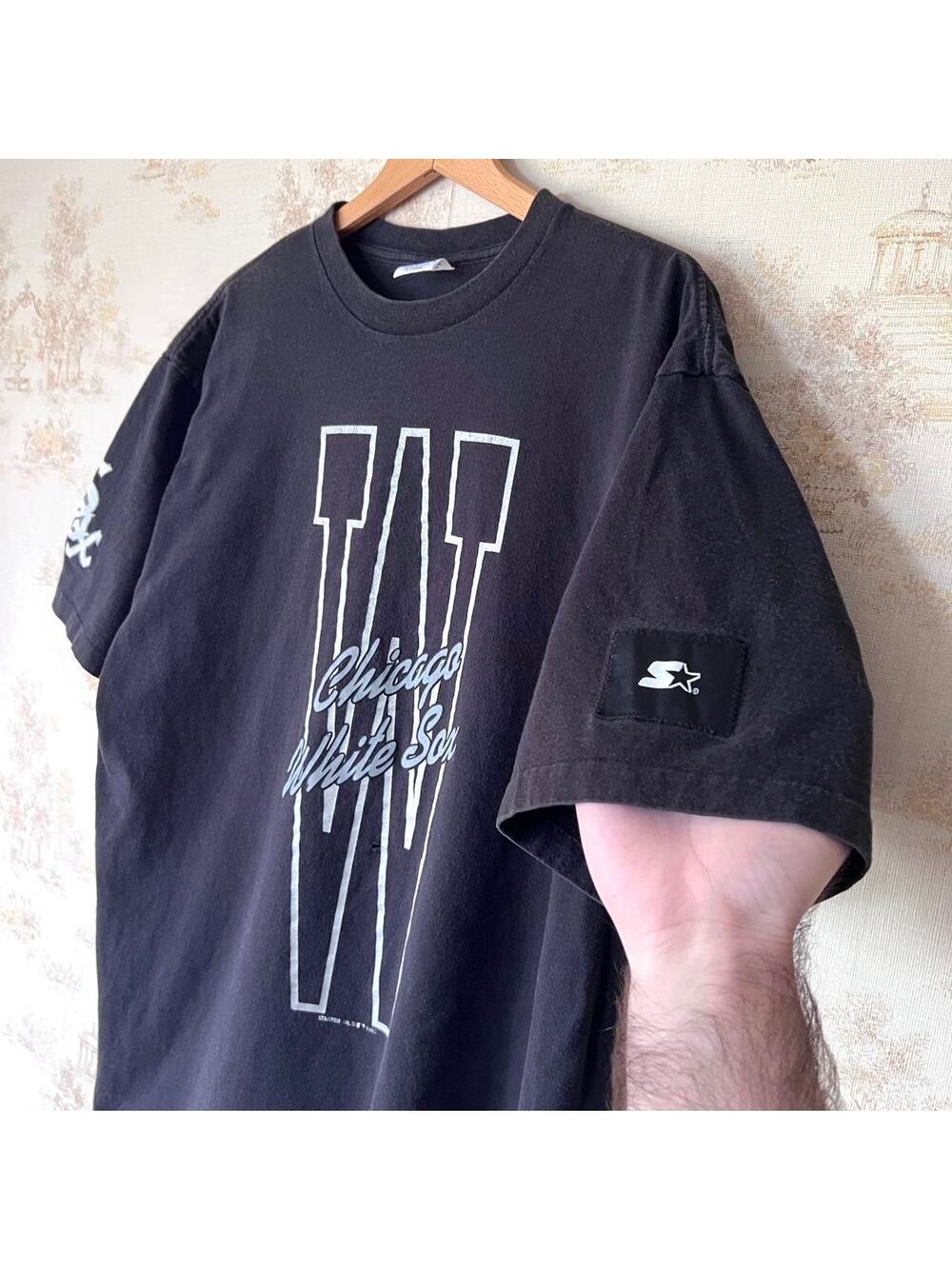 Vintage 90s Thrashed Chicago White Sox T-Shirt | USA Made Starter | Size XL